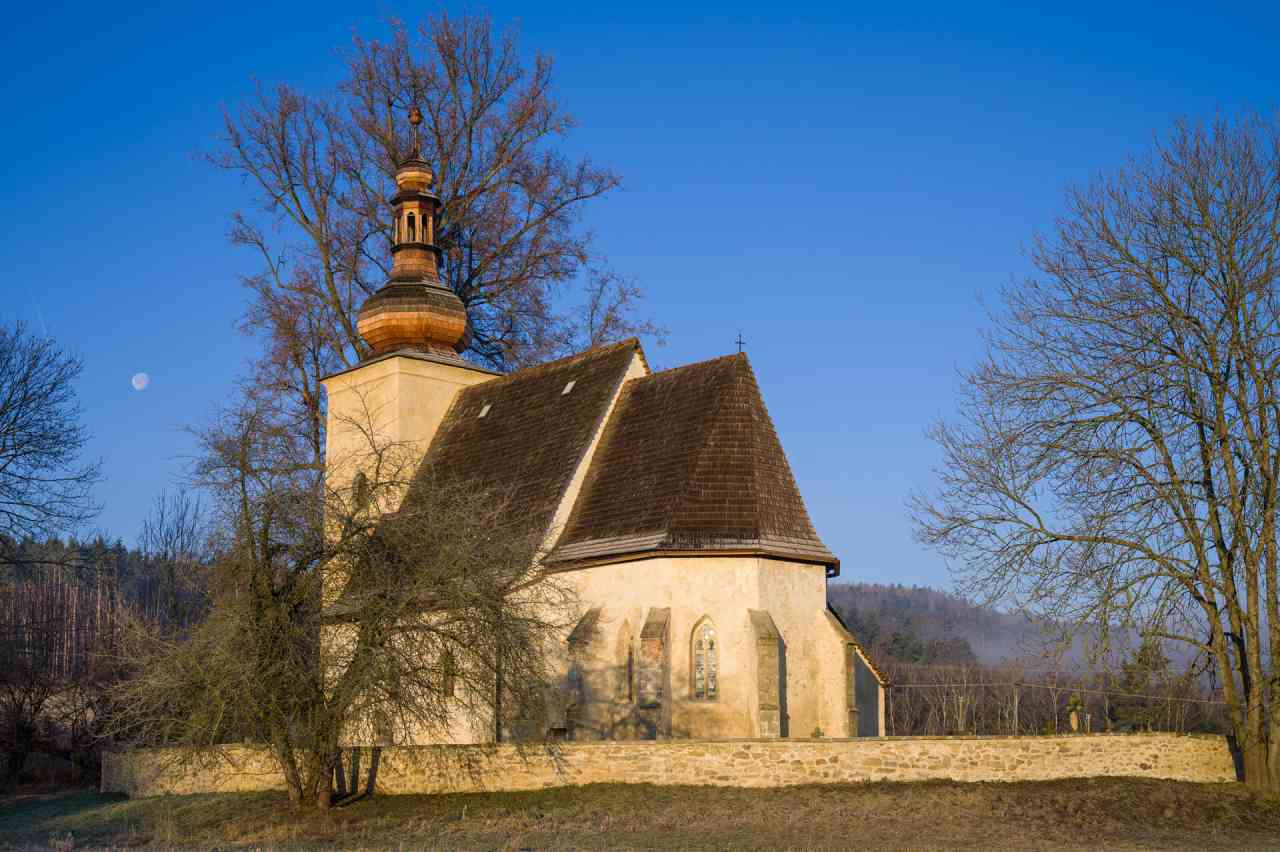 Dolní Město, Loukov, Řečice – Podlipnické kostel 