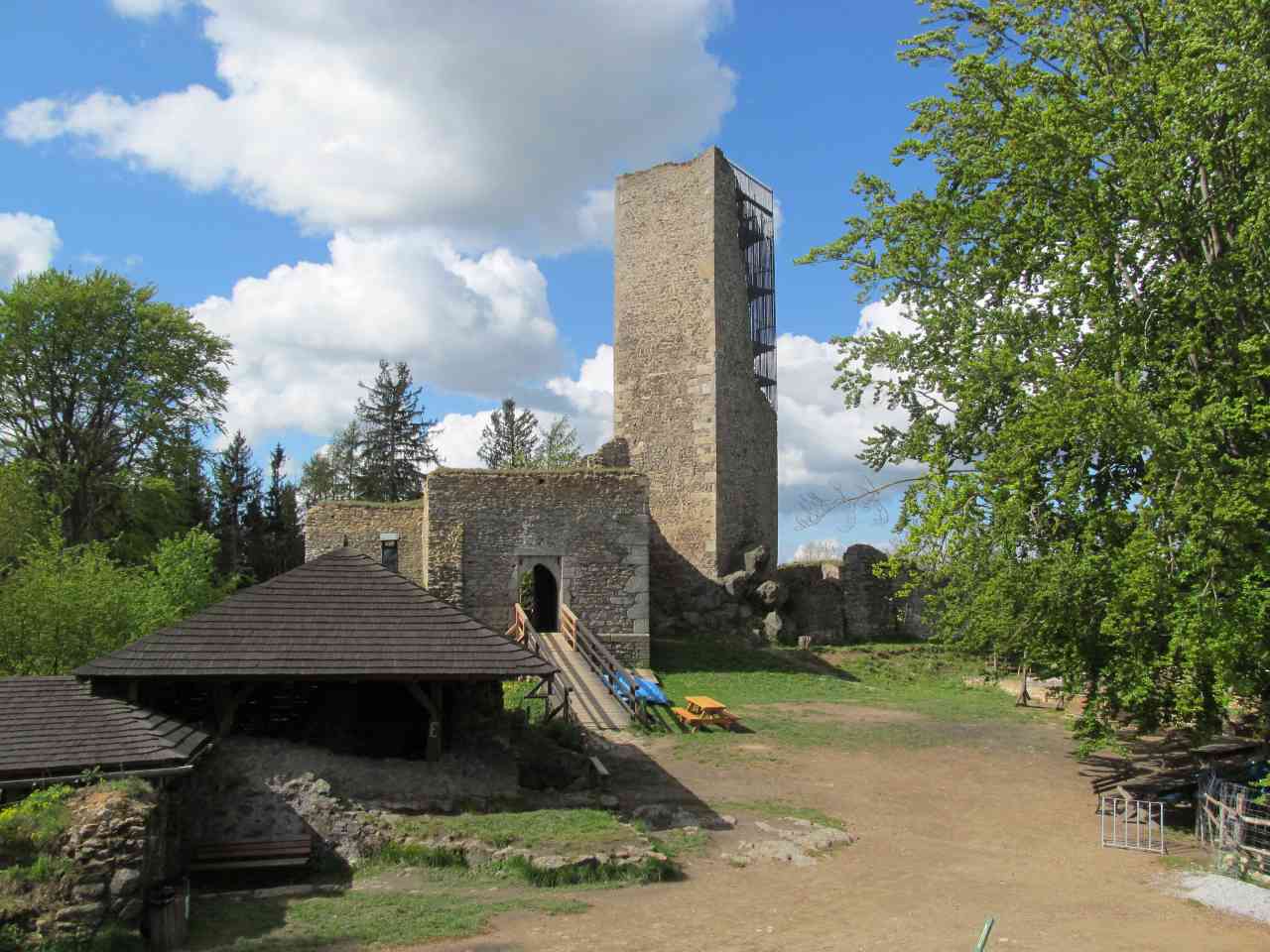 Humpolec - zřícenina hradu Orlík